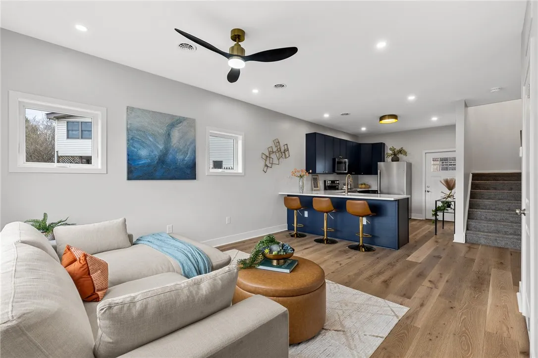 175 South Union Street, Rochester, New York 14607, Rochester, New York 14607, 2 Bedrooms Bedrooms, 4 Rooms Rooms,1 BathroomBathrooms,Residential,For Sale,175 South Union Street, Rochester, New York 14607,0,R1623439