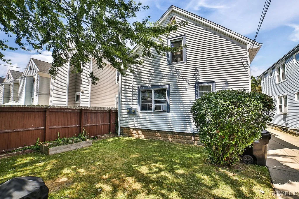 104 Shepard Avenue, Tonawanda, New York 14217, Tonawanda, New York 14217, 3 Bedrooms Bedrooms, ,2 BathroomsBathrooms,Residential,For Sale,104 Shepard Avenue, Tonawanda, New York 14217,B1624409