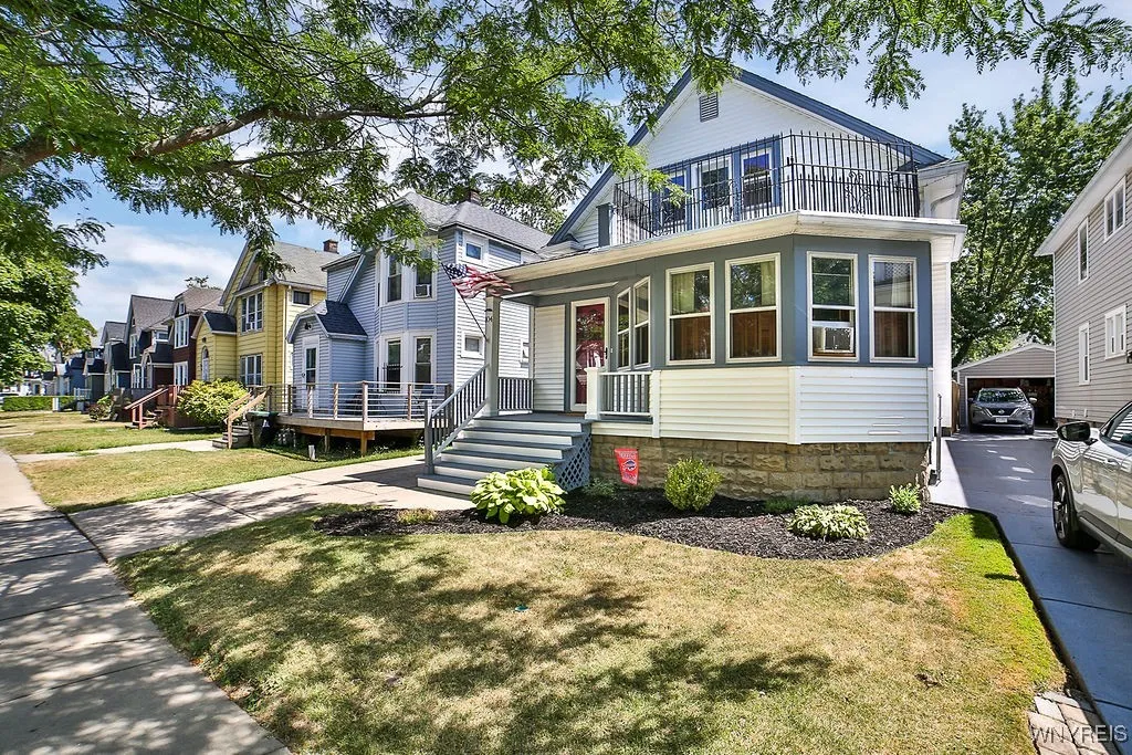 104 Shepard Avenue, Tonawanda, New York 14217, Tonawanda, New York 14217, 3 Bedrooms Bedrooms, ,2 BathroomsBathrooms,Residential,For Sale,104 Shepard Avenue, Tonawanda, New York 14217,B1624409