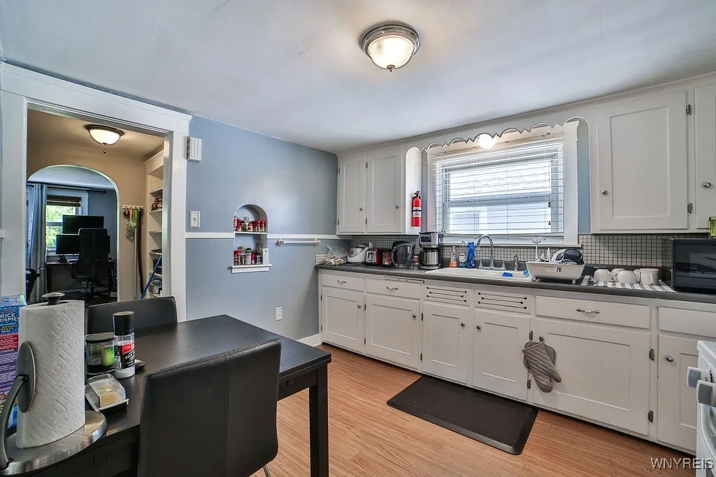 104 Shepard Avenue, Tonawanda, New York 14217, Tonawanda, New York 14217, 3 Bedrooms Bedrooms, ,2 BathroomsBathrooms,Residential,For Sale,104 Shepard Avenue, Tonawanda, New York 14217,B1624409