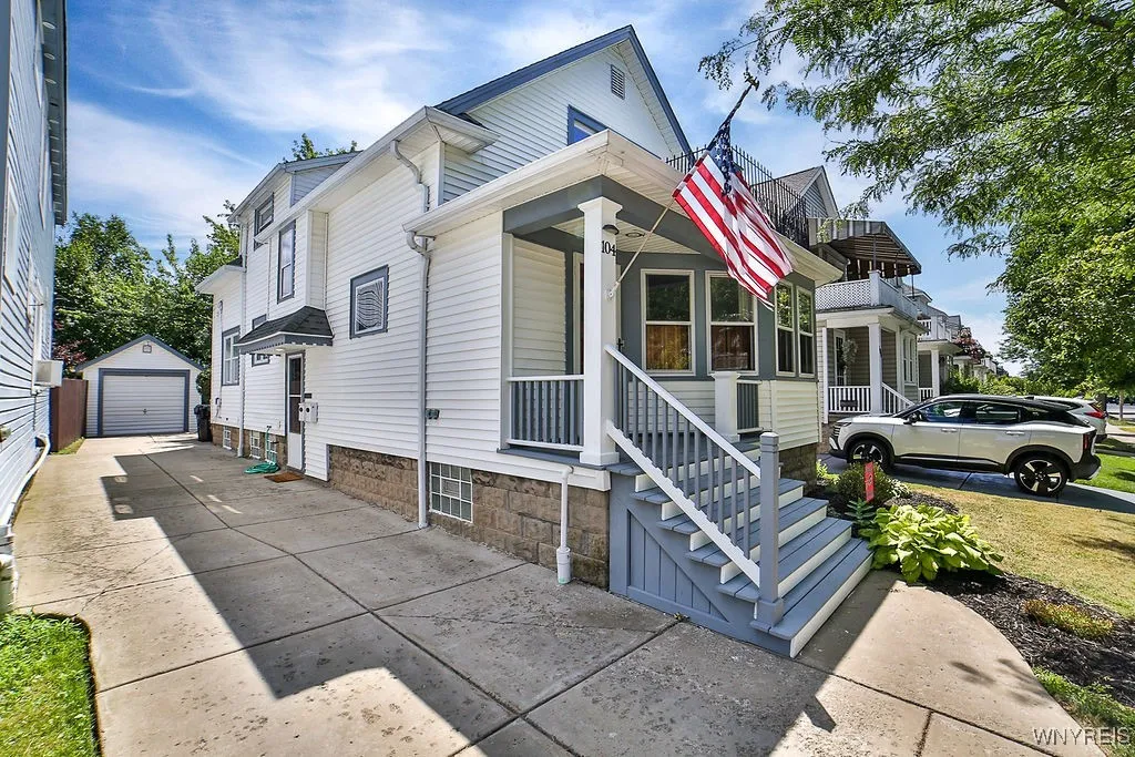 104 Shepard Avenue, Tonawanda, New York 14217, Tonawanda, New York 14217, 3 Bedrooms Bedrooms, ,2 BathroomsBathrooms,Residential,For Sale,104 Shepard Avenue, Tonawanda, New York 14217,B1624409