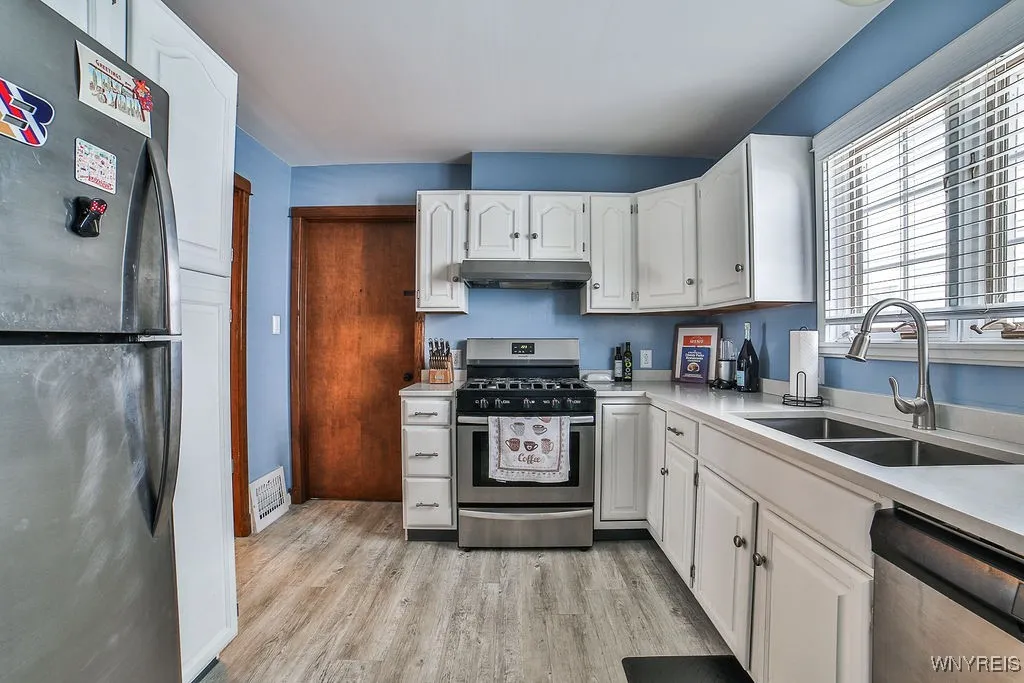 104 Shepard Avenue, Tonawanda, New York 14217, Tonawanda, New York 14217, 3 Bedrooms Bedrooms, ,2 BathroomsBathrooms,Residential,For Sale,104 Shepard Avenue, Tonawanda, New York 14217,B1624409
