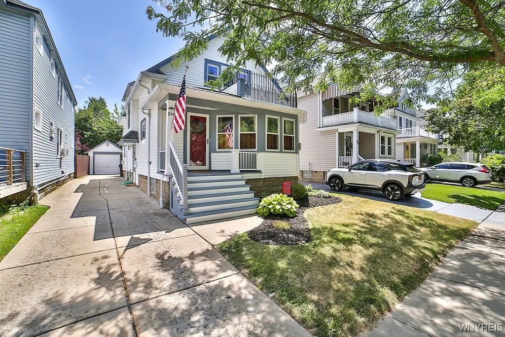 104 Shepard Avenue, Tonawanda, New York 14217, Tonawanda, New York 14217, 3 Bedrooms Bedrooms, ,2 BathroomsBathrooms,Residential,For Sale,104 Shepard Avenue, Tonawanda, New York 14217,B1624409