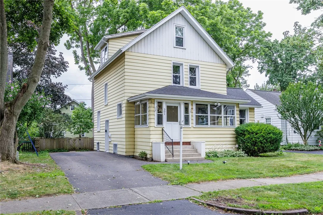 301 Tarrington Road, Irondequoit, New York 14609, Irondequoit, New York 14609, 4 Bedrooms Bedrooms, 7 Rooms Rooms,1 BathroomBathrooms,Residential,Closed,301 Tarrington Road, Irondequoit, New York 14609,0,R1624079
