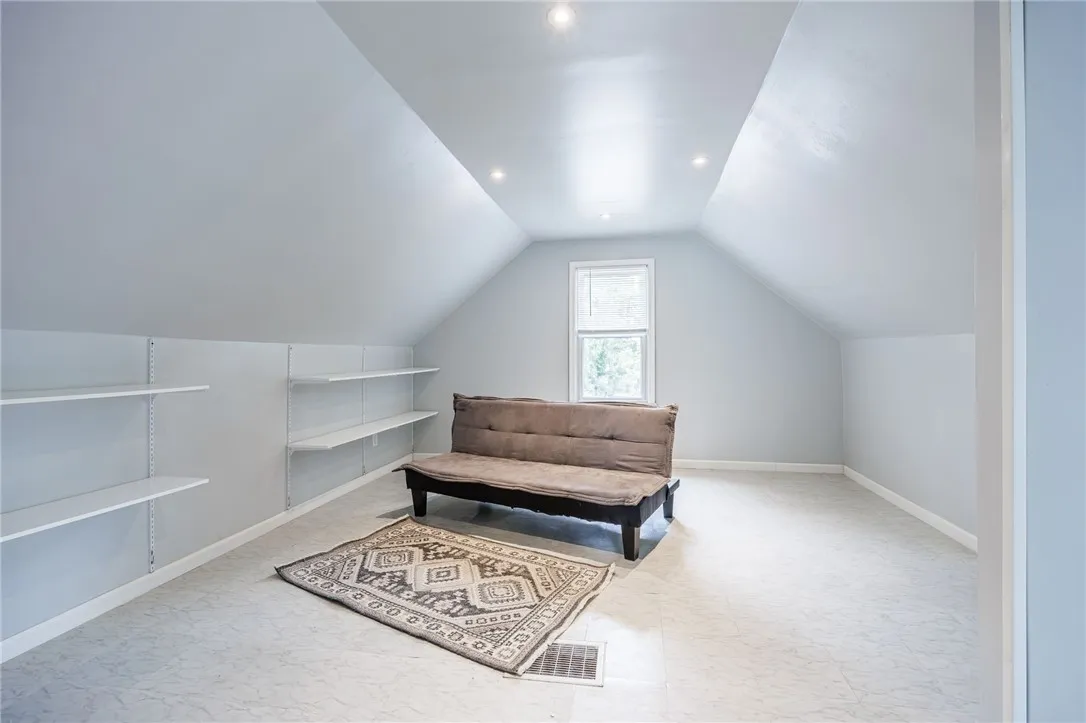 301 Tarrington Road, Irondequoit, New York 14609, Irondequoit, New York 14609, 4 Bedrooms Bedrooms, 7 Rooms Rooms,1 BathroomBathrooms,Residential,Closed,301 Tarrington Road, Irondequoit, New York 14609,0,R1624079