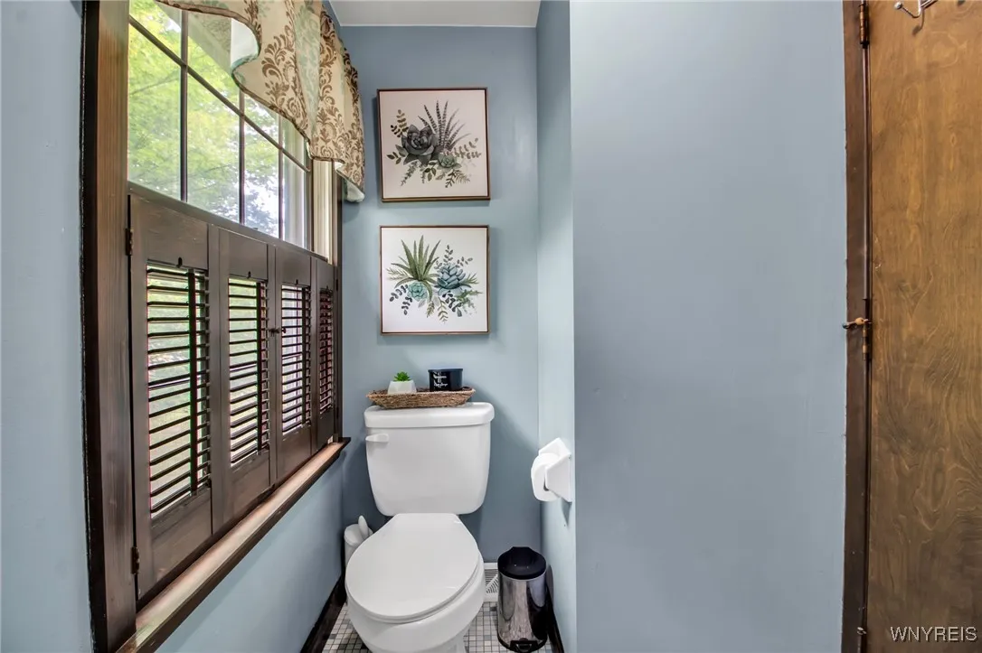 5161 Armor Duells Road, Orchard Park, New York 141, Orchard Park, New York 14127, 4 Bedrooms Bedrooms, 12 Rooms Rooms,2 BathroomsBathrooms,Residential,For Sale,5161 Armor Duells Road, Orchard Park, New York 141,B1623393