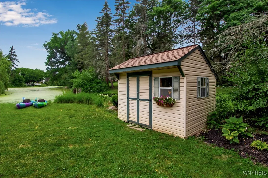5161 Armor Duells Road, Orchard Park, New York 141, Orchard Park, New York 14127, 4 Bedrooms Bedrooms, 12 Rooms Rooms,2 BathroomsBathrooms,Residential,For Sale,5161 Armor Duells Road, Orchard Park, New York 141,B1623393