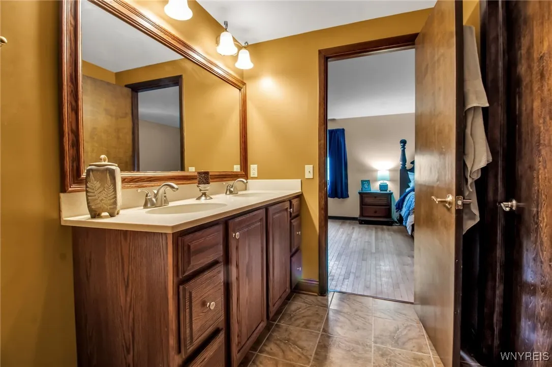 5161 Armor Duells Road, Orchard Park, New York 141, Orchard Park, New York 14127, 4 Bedrooms Bedrooms, 12 Rooms Rooms,2 BathroomsBathrooms,Residential,For Sale,5161 Armor Duells Road, Orchard Park, New York 141,B1623393