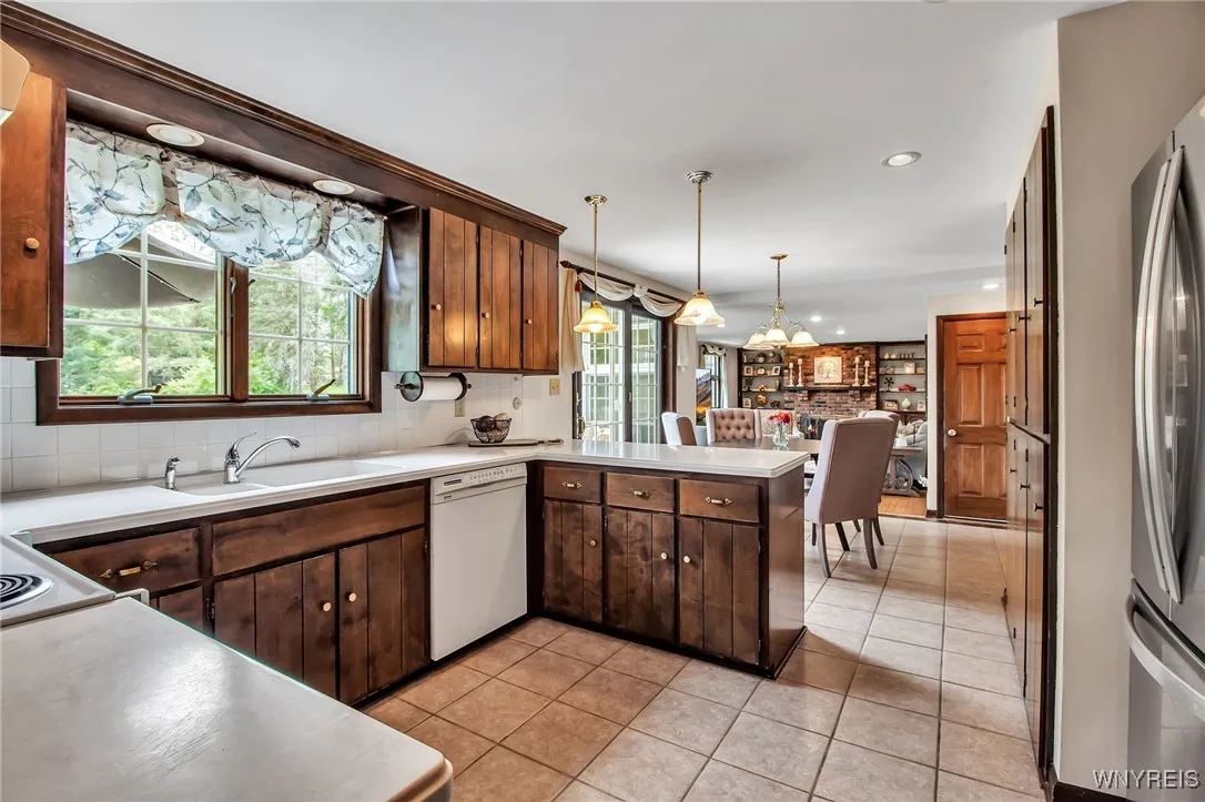 5161 Armor Duells Road, Orchard Park, New York 141, Orchard Park, New York 14127, 4 Bedrooms Bedrooms, 12 Rooms Rooms,2 BathroomsBathrooms,Residential,For Sale,5161 Armor Duells Road, Orchard Park, New York 141,B1623393