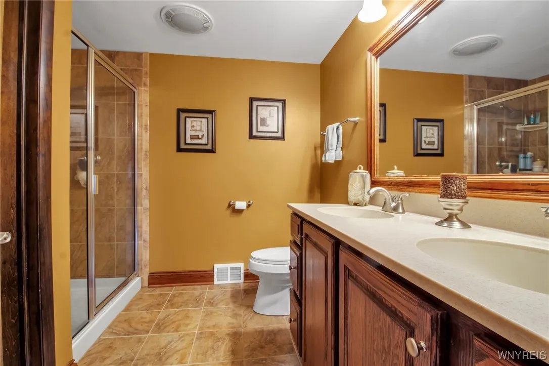 5161 Armor Duells Road, Orchard Park, New York 141, Orchard Park, New York 14127, 4 Bedrooms Bedrooms, 12 Rooms Rooms,2 BathroomsBathrooms,Residential,For Sale,5161 Armor Duells Road, Orchard Park, New York 141,B1623393