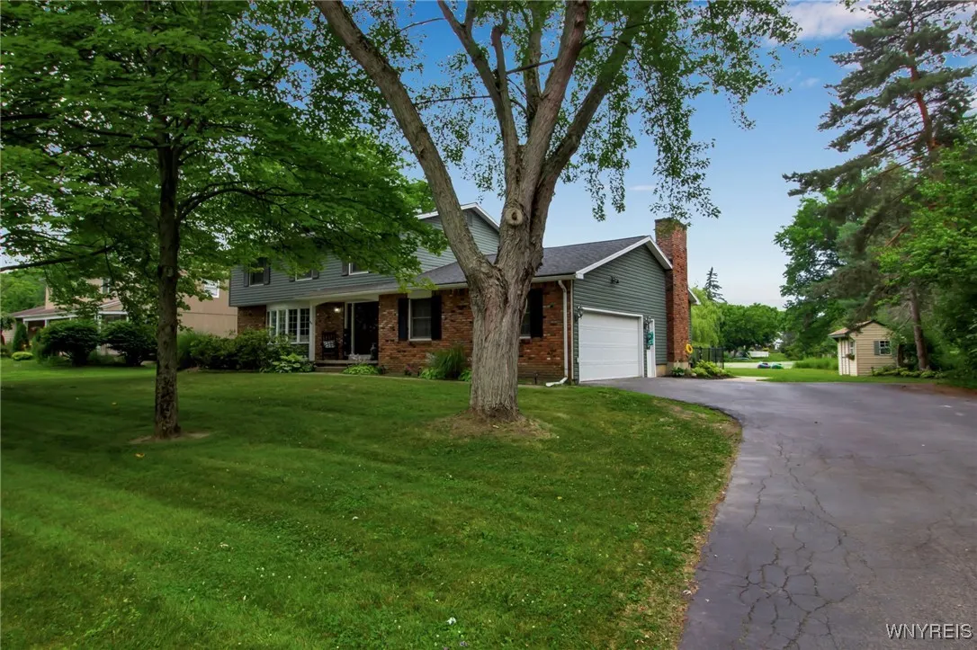 5161 Armor Duells Road, Orchard Park, New York 141, Orchard Park, New York 14127, 4 Bedrooms Bedrooms, 12 Rooms Rooms,2 BathroomsBathrooms,Residential,For Sale,5161 Armor Duells Road, Orchard Park, New York 141,B1623393