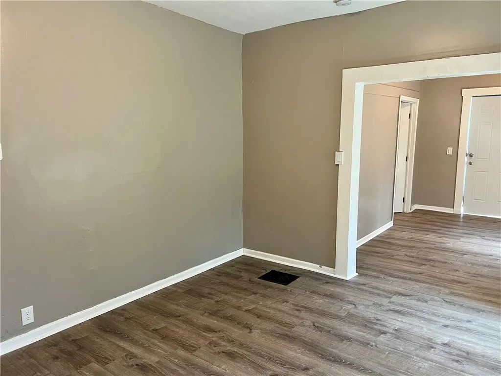 859 North Street, Rochester, New York 14605, Rochester, New York 14605, 2 Bedrooms Bedrooms, 5 Rooms Rooms,1 BathroomBathrooms,Residential,For Sale,859 North Street, Rochester, New York 14605,0,R1624442