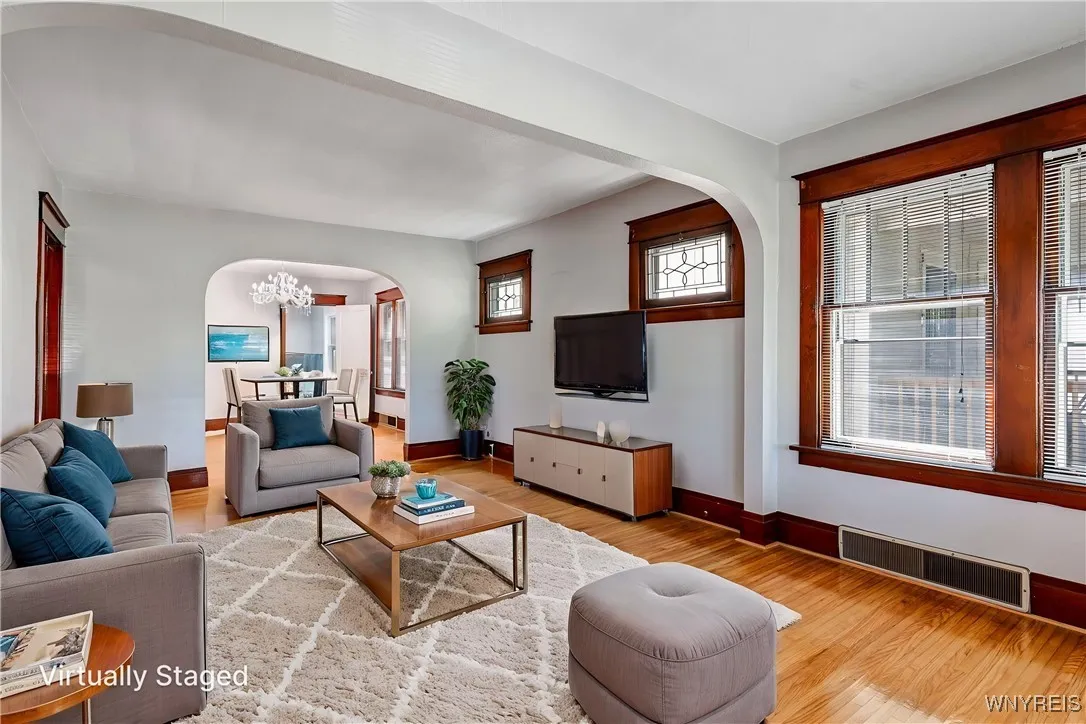 111 Sprenger Avenue, Buffalo, New York 14211, Buffalo, New York 14211, 5 Bedrooms Bedrooms, ,2 BathroomsBathrooms,Residential,Closed,111 Sprenger Avenue, Buffalo, New York 14211,0,B1624456