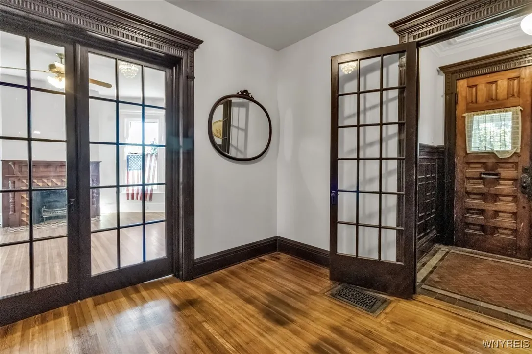 45 Saint Johns Place, Buffalo, New York 14201, Buffalo, New York 14201, 1 Bedroom Bedrooms, 6 Rooms Rooms,1 BathroomBathrooms,Residential Lease,For Rent,45 Saint Johns Place, Buffalo, New York 14201,B1624465