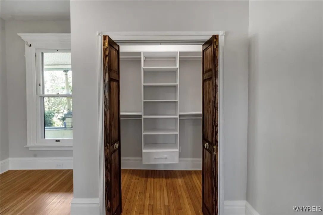 45 Saint Johns Place, Buffalo, New York 14201, Buffalo, New York 14201, 1 Bedroom Bedrooms, 6 Rooms Rooms,1 BathroomBathrooms,Residential Lease,For Rent,45 Saint Johns Place, Buffalo, New York 14201,B1624465