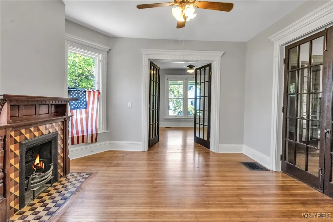 45 Saint Johns Place, Buffalo, New York 14201, Buffalo, New York 14201, 1 Bedroom Bedrooms, 6 Rooms Rooms,1 BathroomBathrooms,Residential Lease,For Rent,45 Saint Johns Place, Buffalo, New York 14201,B1624465