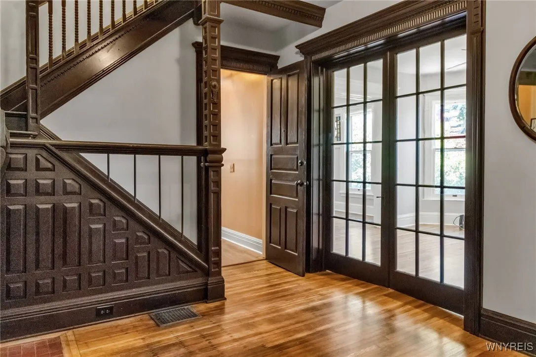 45 Saint Johns Place, Buffalo, New York 14201, Buffalo, New York 14201, 1 Bedroom Bedrooms, 6 Rooms Rooms,1 BathroomBathrooms,Residential Lease,For Rent,45 Saint Johns Place, Buffalo, New York 14201,B1624465