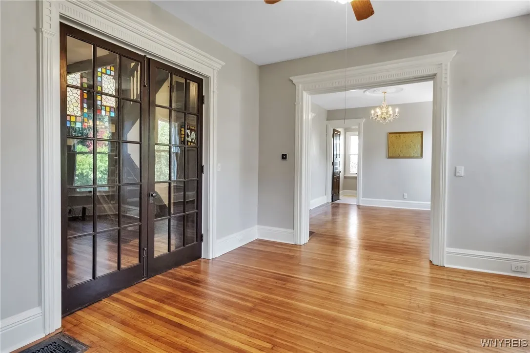 45 Saint Johns Place, Buffalo, New York 14201, Buffalo, New York 14201, 1 Bedroom Bedrooms, 6 Rooms Rooms,1 BathroomBathrooms,Residential Lease,For Rent,45 Saint Johns Place, Buffalo, New York 14201,B1624465