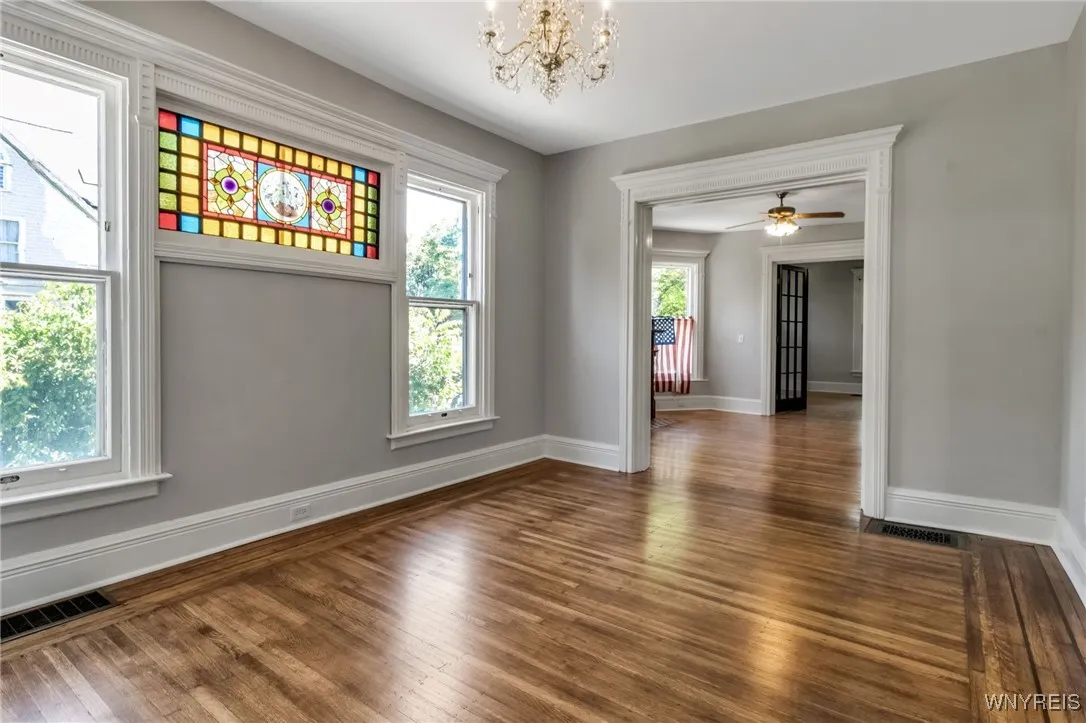 45 Saint Johns Place, Buffalo, New York 14201, Buffalo, New York 14201, 1 Bedroom Bedrooms, 6 Rooms Rooms,1 BathroomBathrooms,Residential Lease,For Rent,45 Saint Johns Place, Buffalo, New York 14201,B1624465