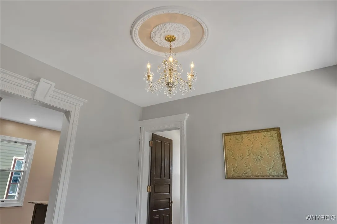 45 Saint Johns Place, Buffalo, New York 14201, Buffalo, New York 14201, 1 Bedroom Bedrooms, 6 Rooms Rooms,1 BathroomBathrooms,Residential Lease,For Rent,45 Saint Johns Place, Buffalo, New York 14201,B1624465