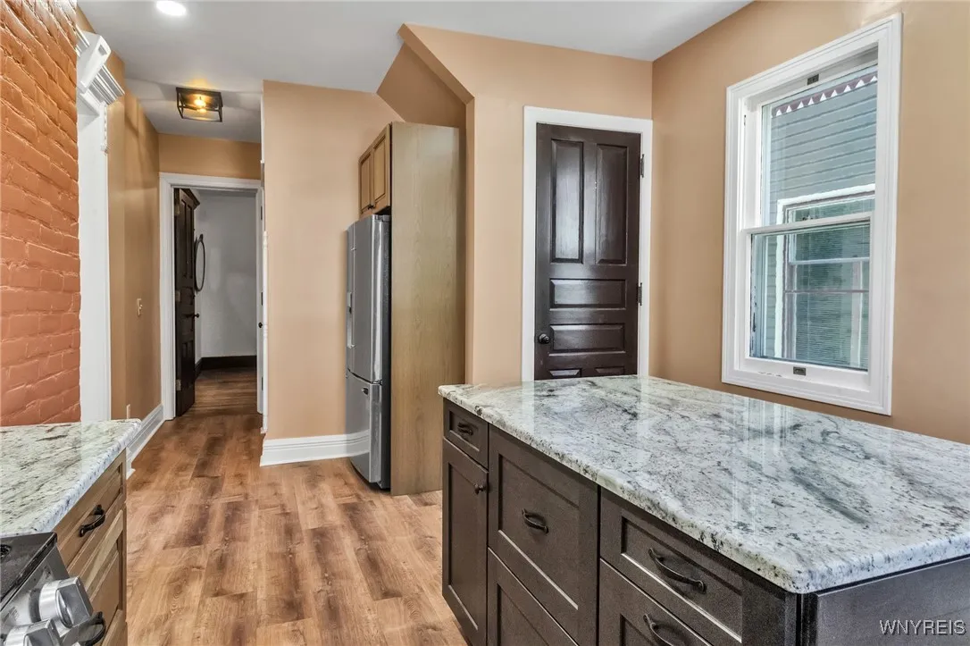 45 Saint Johns Place, Buffalo, New York 14201, Buffalo, New York 14201, 1 Bedroom Bedrooms, 6 Rooms Rooms,1 BathroomBathrooms,Residential Lease,For Rent,45 Saint Johns Place, Buffalo, New York 14201,B1624465