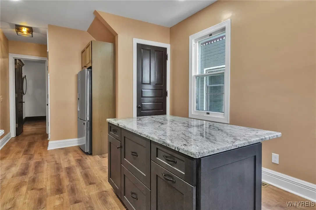 45 Saint Johns Place, Buffalo, New York 14201, Buffalo, New York 14201, 1 Bedroom Bedrooms, 6 Rooms Rooms,1 BathroomBathrooms,Residential Lease,For Rent,45 Saint Johns Place, Buffalo, New York 14201,B1624465
