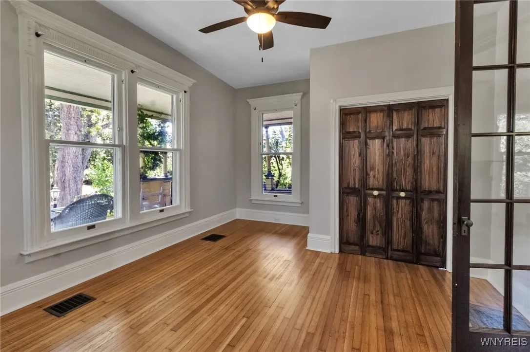 45 Saint Johns Place, Buffalo, New York 14201, Buffalo, New York 14201, 1 Bedroom Bedrooms, 6 Rooms Rooms,1 BathroomBathrooms,Residential Lease,For Rent,45 Saint Johns Place, Buffalo, New York 14201,B1624465