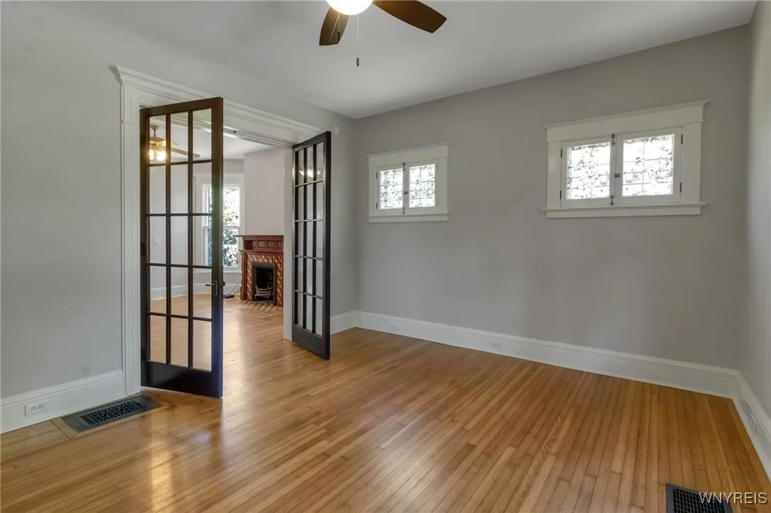 45 Saint Johns Place, Buffalo, New York 14201, Buffalo, New York 14201, 1 Bedroom Bedrooms, 6 Rooms Rooms,1 BathroomBathrooms,Residential Lease,For Rent,45 Saint Johns Place, Buffalo, New York 14201,B1624465