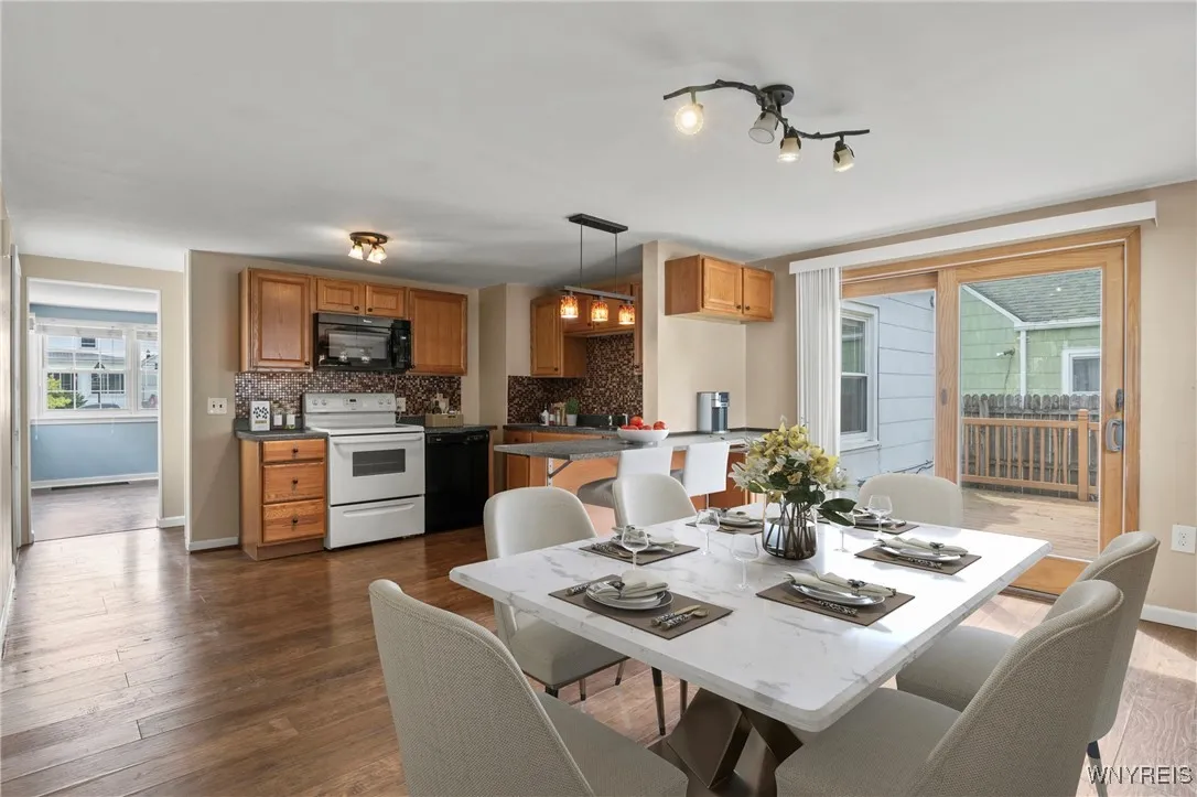 329 Hamilton Boulevard, Tonawanda, New York 14217, Tonawanda, New York 14217, 3 Bedrooms Bedrooms, 6 Rooms Rooms,1 BathroomBathrooms,Residential,For Sale,329 Hamilton Boulevard, Tonawanda, New York 14217,B1624158