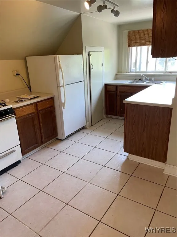 721 West Ferry, Buffalo, New York 14222, Buffalo, New York 14222, 1 Bedroom Bedrooms, 4 Rooms Rooms,1 BathroomBathrooms,Residential Lease,Closed,721 West Ferry, Buffalo, New York 14222,B1616725