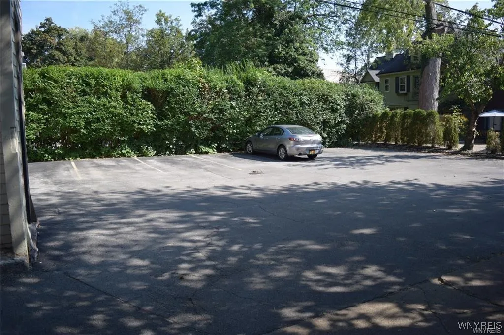721 West Ferry, Buffalo, New York 14222, Buffalo, New York 14222, 1 Bedroom Bedrooms, 4 Rooms Rooms,1 BathroomBathrooms,Residential Lease,Closed,721 West Ferry, Buffalo, New York 14222,B1616725