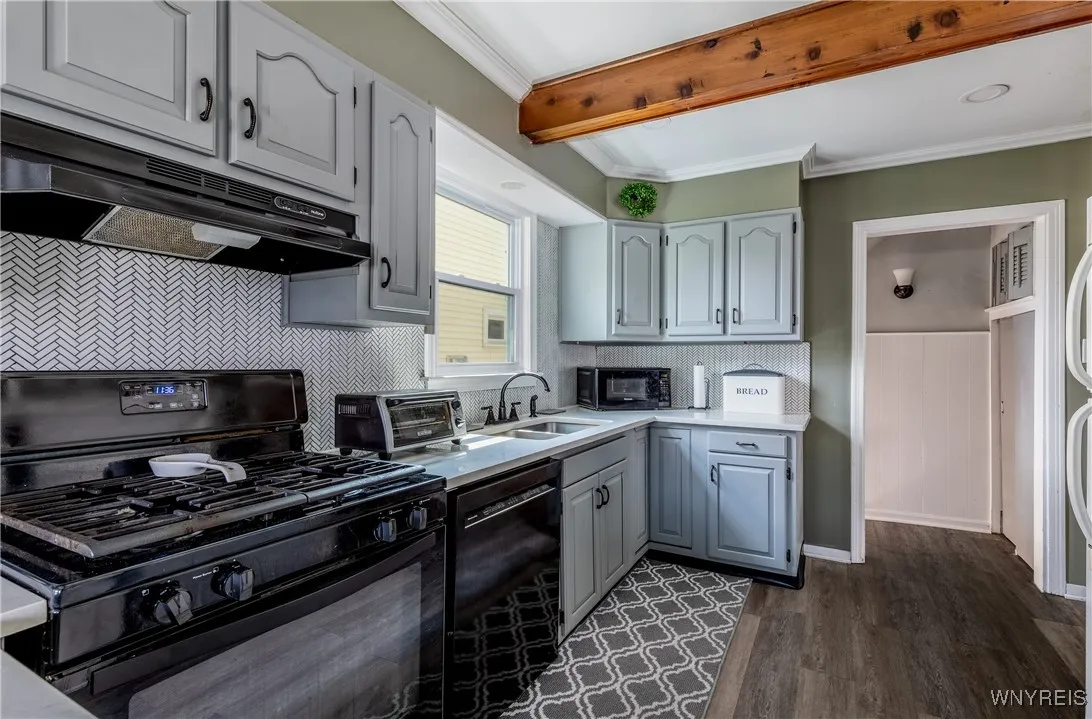 244 Taunton Place, Buffalo, New York 14216, Buffalo, New York 14216, 3 Bedrooms Bedrooms, 8 Rooms Rooms,1 BathroomBathrooms,Residential,For Sale,244 Taunton Place, Buffalo, New York 14216,B1622693