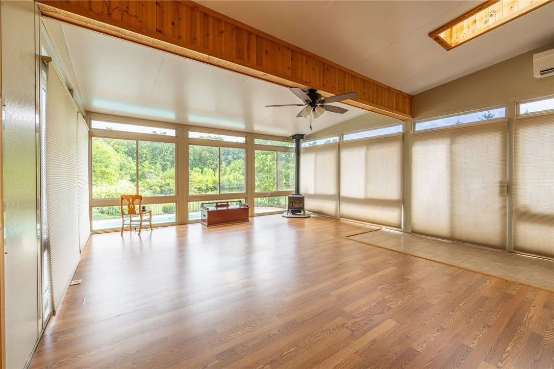 16 Portofino Circle, Mendon, New York 14467, Mendon, New York 14467, 4 Bedrooms Bedrooms, 9 Rooms Rooms,2 BathroomsBathrooms,Residential,Closed,16 Portofino Circle, Mendon, New York 14467,0,R1618344