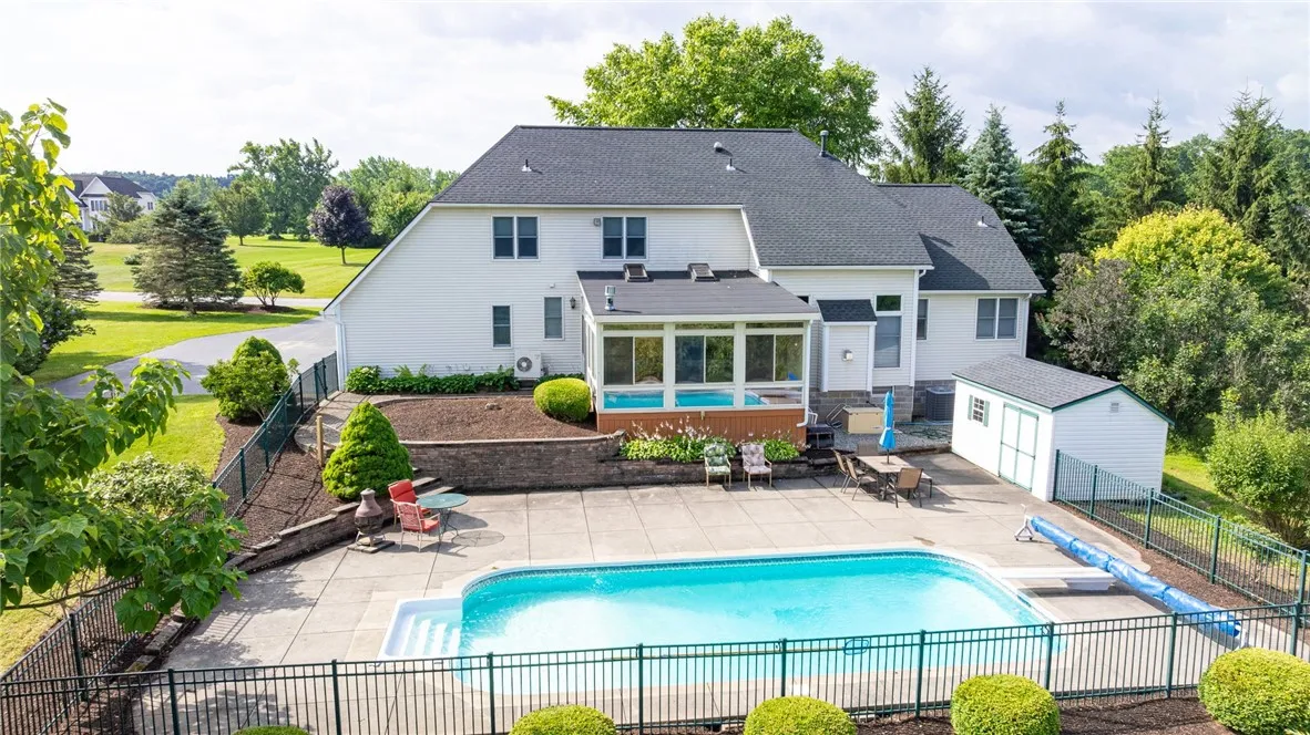 16 Portofino Circle, Mendon, New York 14467, Mendon, New York 14467, 4 Bedrooms Bedrooms, 9 Rooms Rooms,2 BathroomsBathrooms,Residential,Closed,16 Portofino Circle, Mendon, New York 14467,0,R1618344