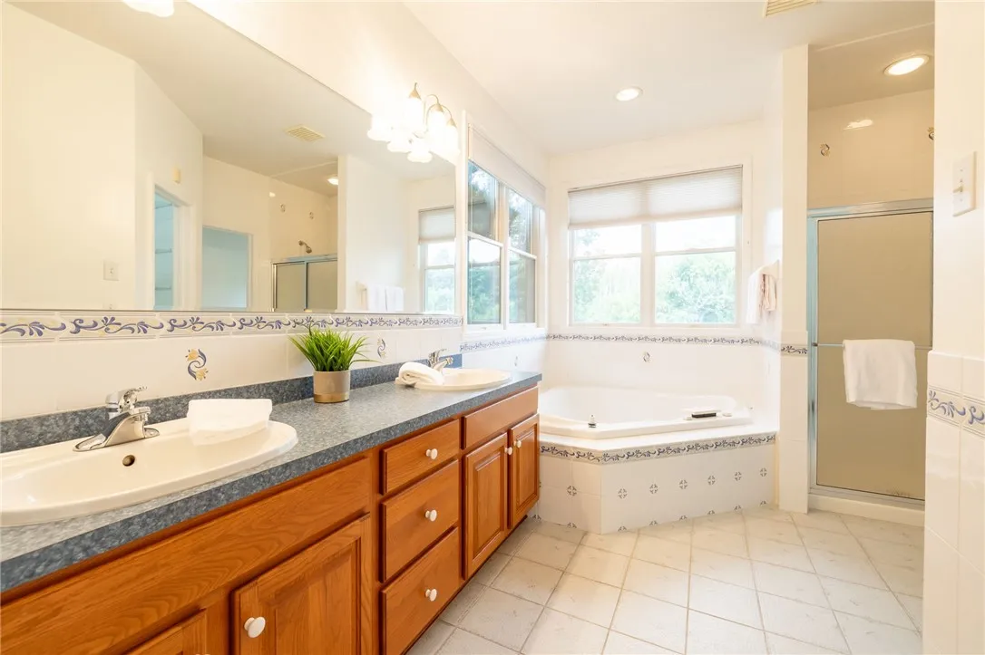 16 Portofino Circle, Mendon, New York 14467, Mendon, New York 14467, 4 Bedrooms Bedrooms, 9 Rooms Rooms,2 BathroomsBathrooms,Residential,Closed,16 Portofino Circle, Mendon, New York 14467,0,R1618344