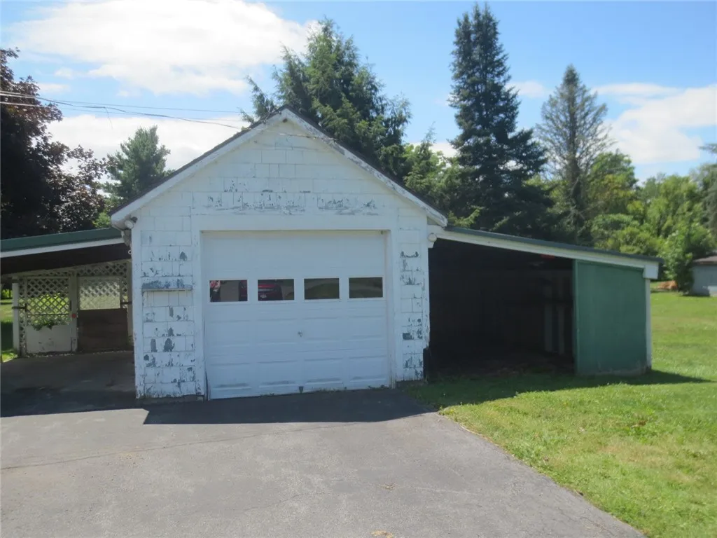 9146 Old Route 31, Galen, New York 14489, Galen, New York 14489, 3 Bedrooms Bedrooms, 5 Rooms Rooms,1 BathroomBathrooms,Residential,Closed,9146 Old Route 31, Galen, New York 14489,0,R1624467