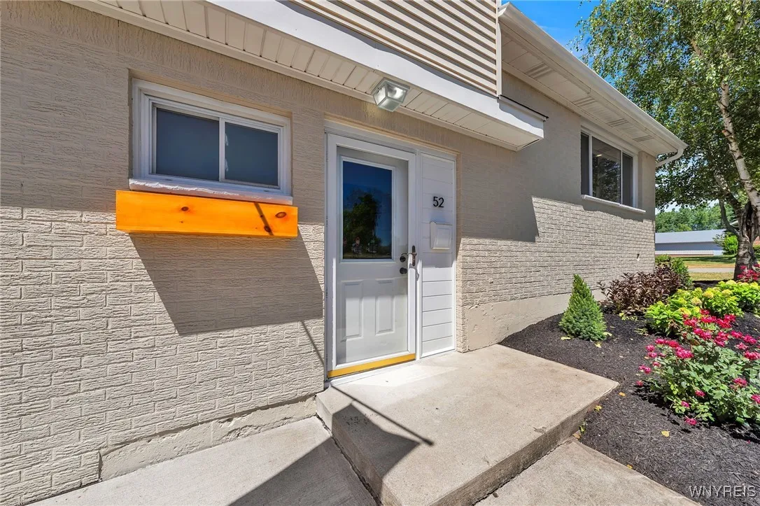 52 Anthony Drive, Lancaster, New York 14043, Lancaster, New York 14043, 3 Bedrooms Bedrooms, 7 Rooms Rooms,1 BathroomBathrooms,Residential,Closed,52 Anthony Drive, Lancaster, New York 14043,0,B1623671