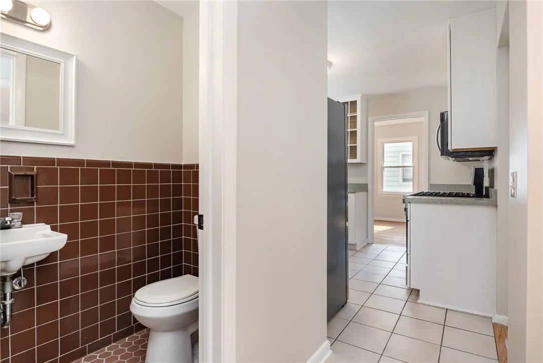 POWDER ROOM
