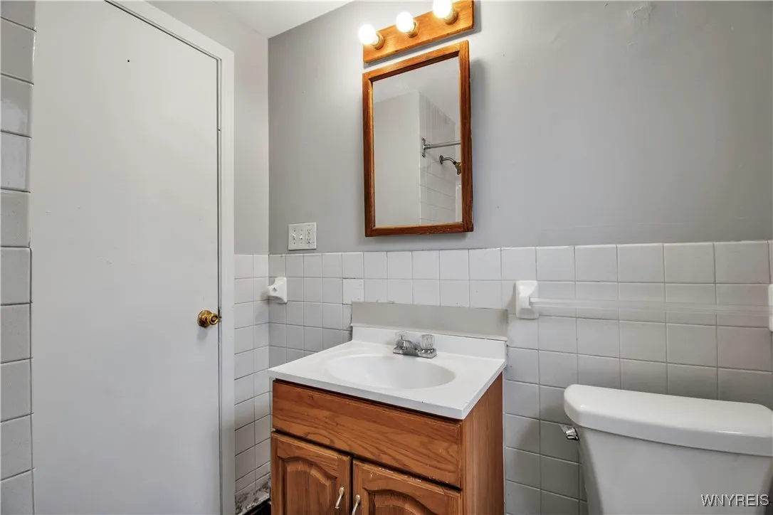 92 Millicent Avenue, Buffalo, New York 14215, Buffalo, New York 14215, 4 Bedrooms Bedrooms, 7 Rooms Rooms,1 BathroomBathrooms,Residential,Closed,92 Millicent Avenue, Buffalo, New York 14215,0,B1623644