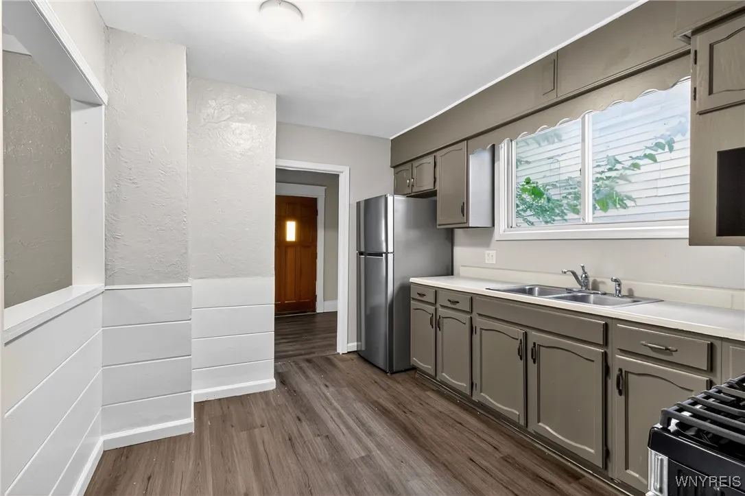 92 Millicent Avenue, Buffalo, New York 14215, Buffalo, New York 14215, 4 Bedrooms Bedrooms, 7 Rooms Rooms,1 BathroomBathrooms,Residential,Closed,92 Millicent Avenue, Buffalo, New York 14215,0,B1623644