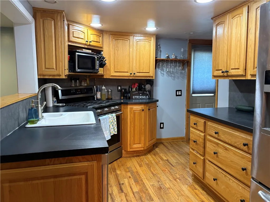 202 Pritchard Avenue, Corning City, New York 14830, Corning City, New York 14830, 3 Bedrooms Bedrooms, 7 Rooms Rooms,1 BathroomBathrooms,Residential,Closed,202 Pritchard Avenue, Corning City, New York 14830,0,R1624527