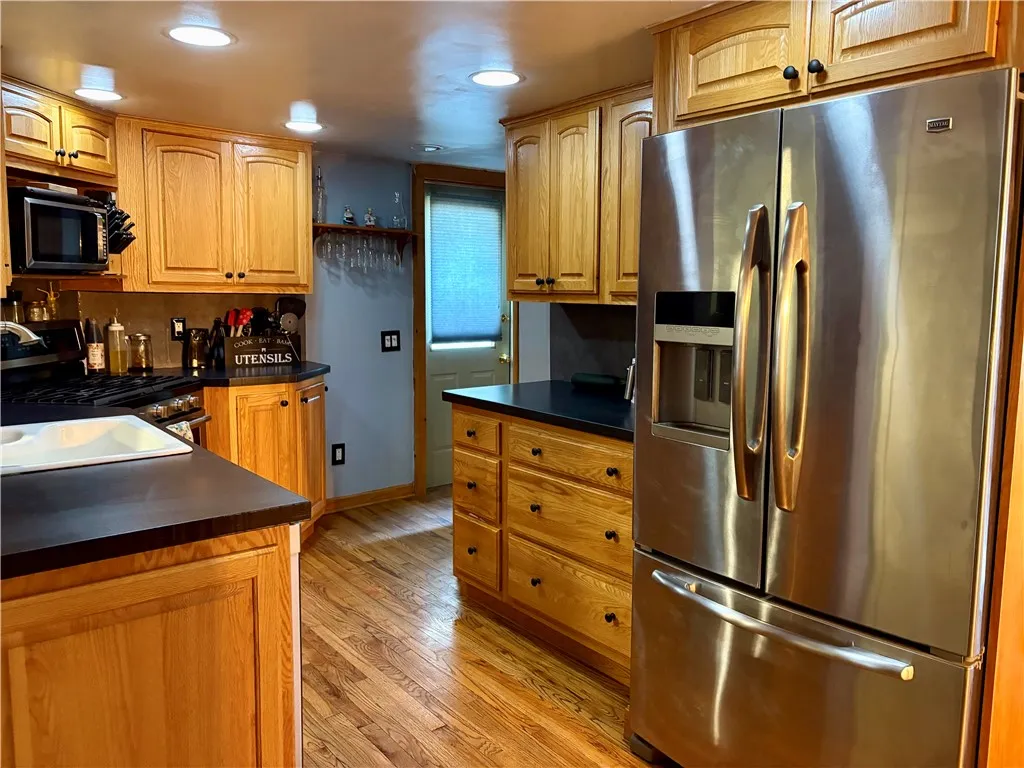 202 Pritchard Avenue, Corning City, New York 14830, Corning City, New York 14830, 3 Bedrooms Bedrooms, 7 Rooms Rooms,1 BathroomBathrooms,Residential,Closed,202 Pritchard Avenue, Corning City, New York 14830,0,R1624527