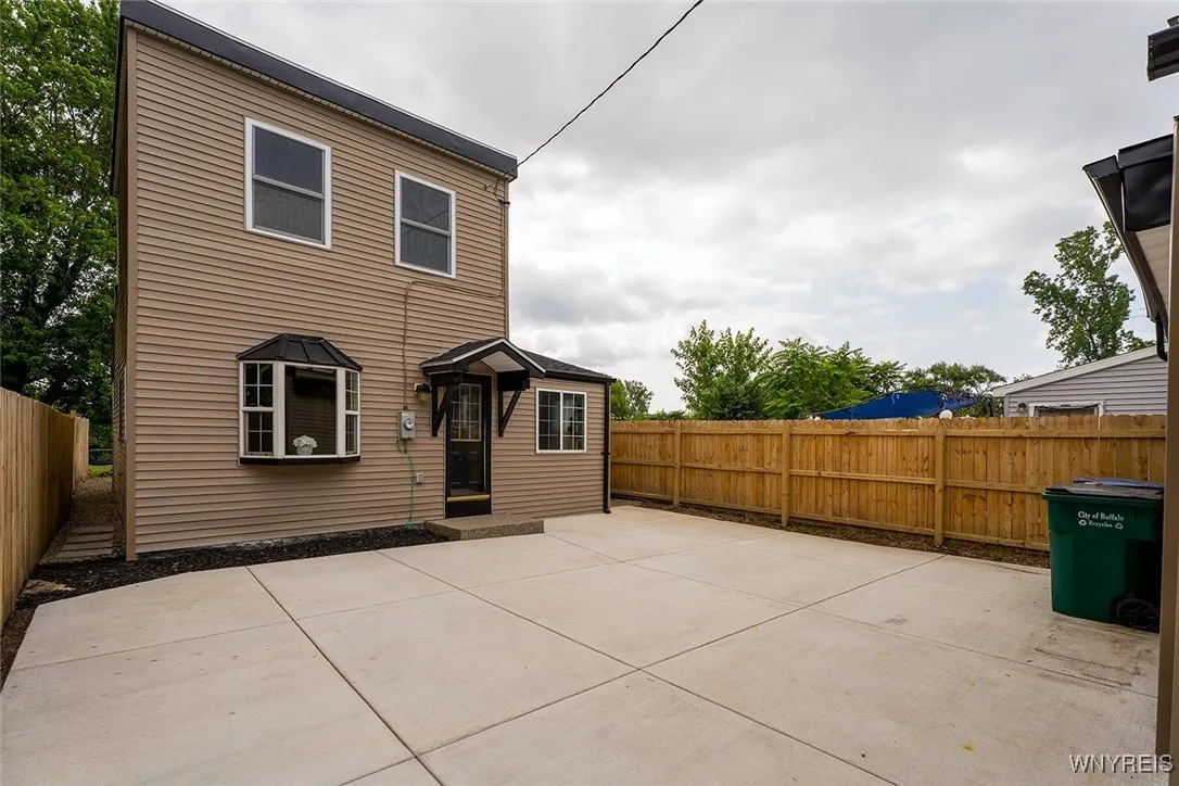 29 Melvin Place, Buffalo, New York 14210, Buffalo, New York 14210, 4 Bedrooms Bedrooms, ,2 BathroomsBathrooms,Residential,Closed,29 Melvin Place, Buffalo, New York 14210,0,B1624512