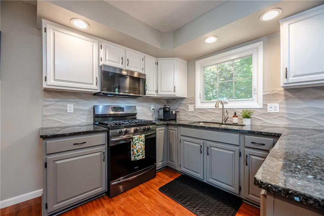 94 Woodmill Drive, Greece, New York 14626, Greece, New York 14626, 3 Bedrooms Bedrooms, 6 Rooms Rooms,2 BathroomsBathrooms,Residential,Closed,94 Woodmill Drive, Greece, New York 14626,0,R1624066