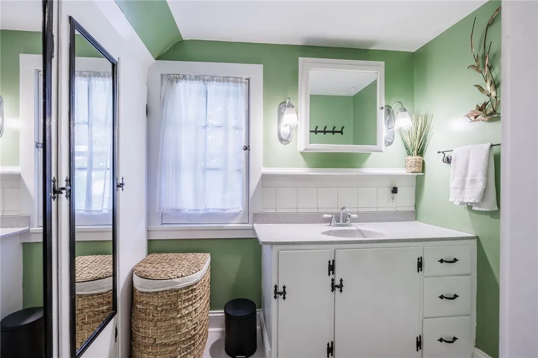 25 Clark Street, Rochester, New York 14609, Rochester, New York 14609, 3 Bedrooms Bedrooms, 8 Rooms Rooms,1 BathroomBathrooms,Residential,Closed,25 Clark Street, Rochester, New York 14609,0,R1624525