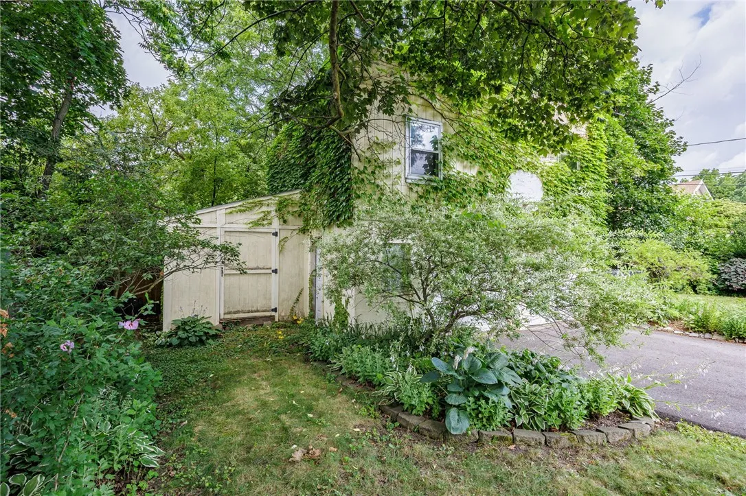 25 Clark Street, Rochester, New York 14609, Rochester, New York 14609, 3 Bedrooms Bedrooms, 8 Rooms Rooms,1 BathroomBathrooms,Residential,Closed,25 Clark Street, Rochester, New York 14609,0,R1624525