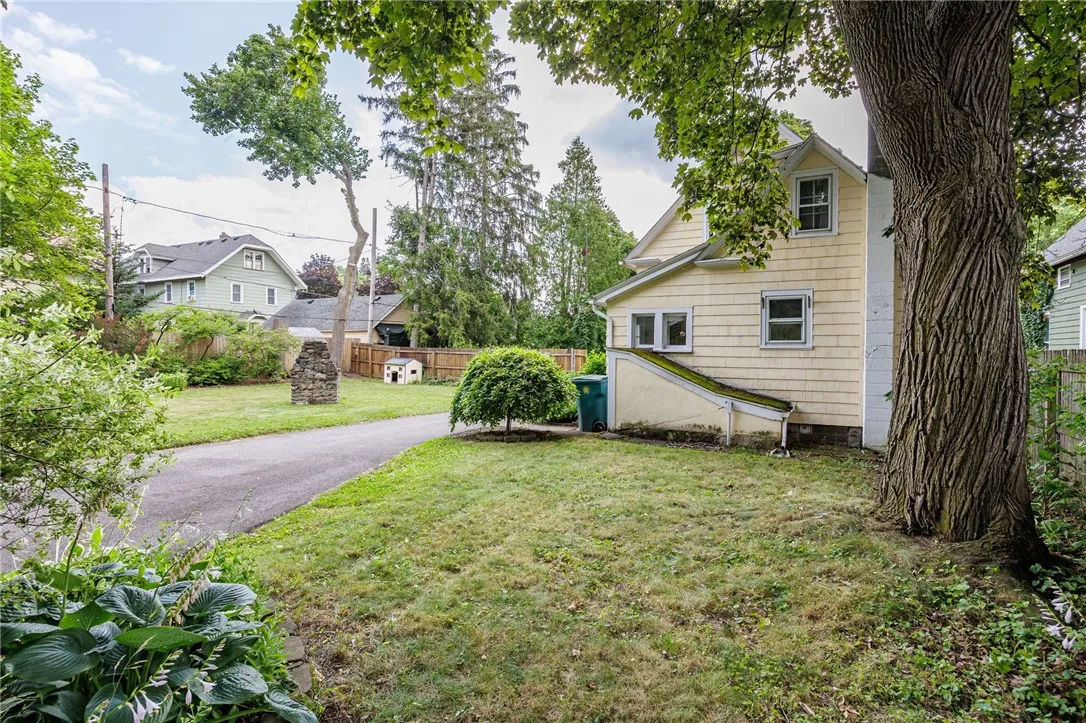 25 Clark Street, Rochester, New York 14609, Rochester, New York 14609, 3 Bedrooms Bedrooms, 8 Rooms Rooms,1 BathroomBathrooms,Residential,Closed,25 Clark Street, Rochester, New York 14609,0,R1624525