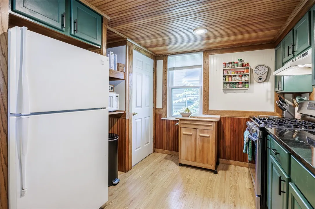 25 Clark Street, Rochester, New York 14609, Rochester, New York 14609, 3 Bedrooms Bedrooms, 8 Rooms Rooms,1 BathroomBathrooms,Residential,Closed,25 Clark Street, Rochester, New York 14609,0,R1624525