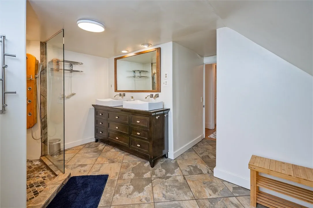 313 Linden Street, Rochester, New York 14620, Rochester, New York 14620, 3 Bedrooms Bedrooms, 7 Rooms Rooms,1 BathroomBathrooms,Residential,Closed,313 Linden Street, Rochester, New York 14620,0,R1623826