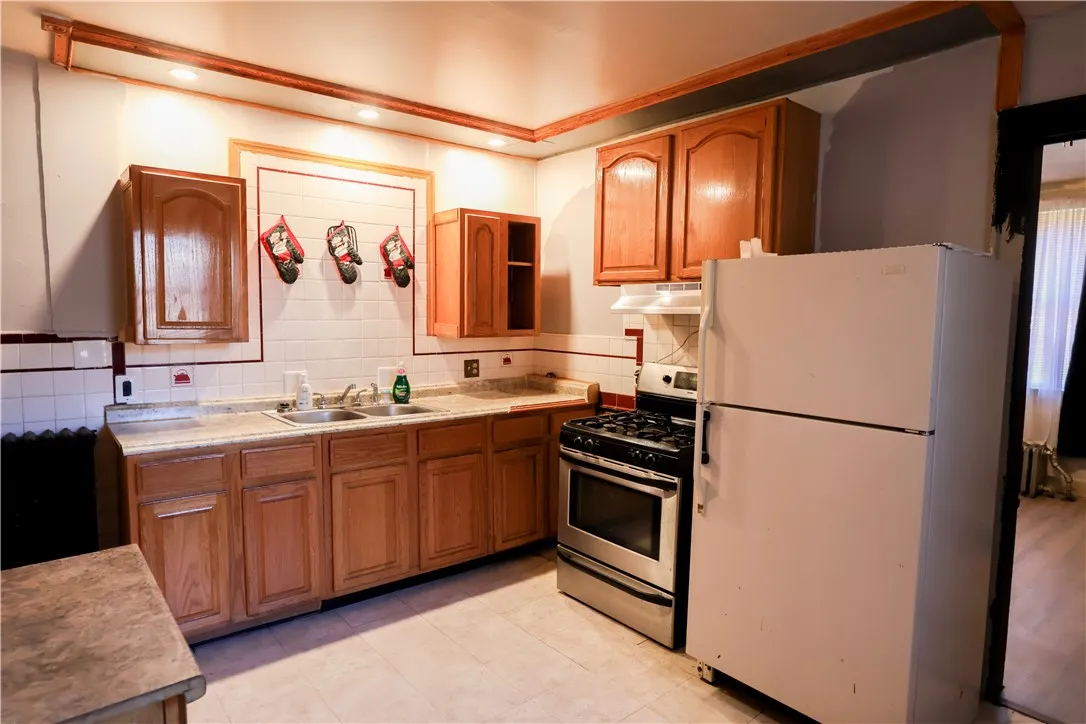 1438-1440 Clifford Avenue, Rochester, New York 146, Rochester, New York 14621, 20 Rooms Rooms,Commercial Sale,Closed,1438-1440 Clifford Avenue, Rochester, New York 146,0,R1624181